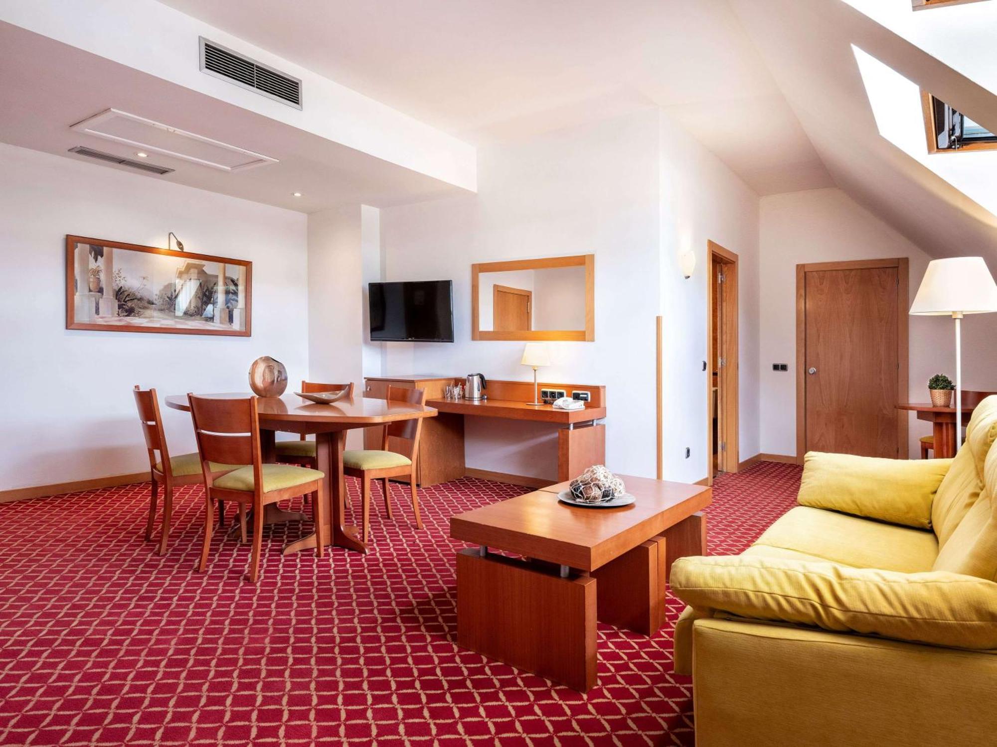 Hotel Zentral Leon Luaran gambar